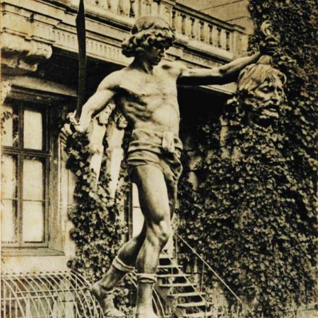 JAN HOOSS – DAVID & GOLIATH