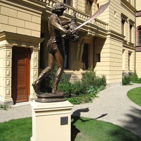 JAN HOOSS – DAVID & GOLIATH